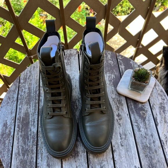 FREE Zara low heel laced leather ankle boots - Picture 10 of 11